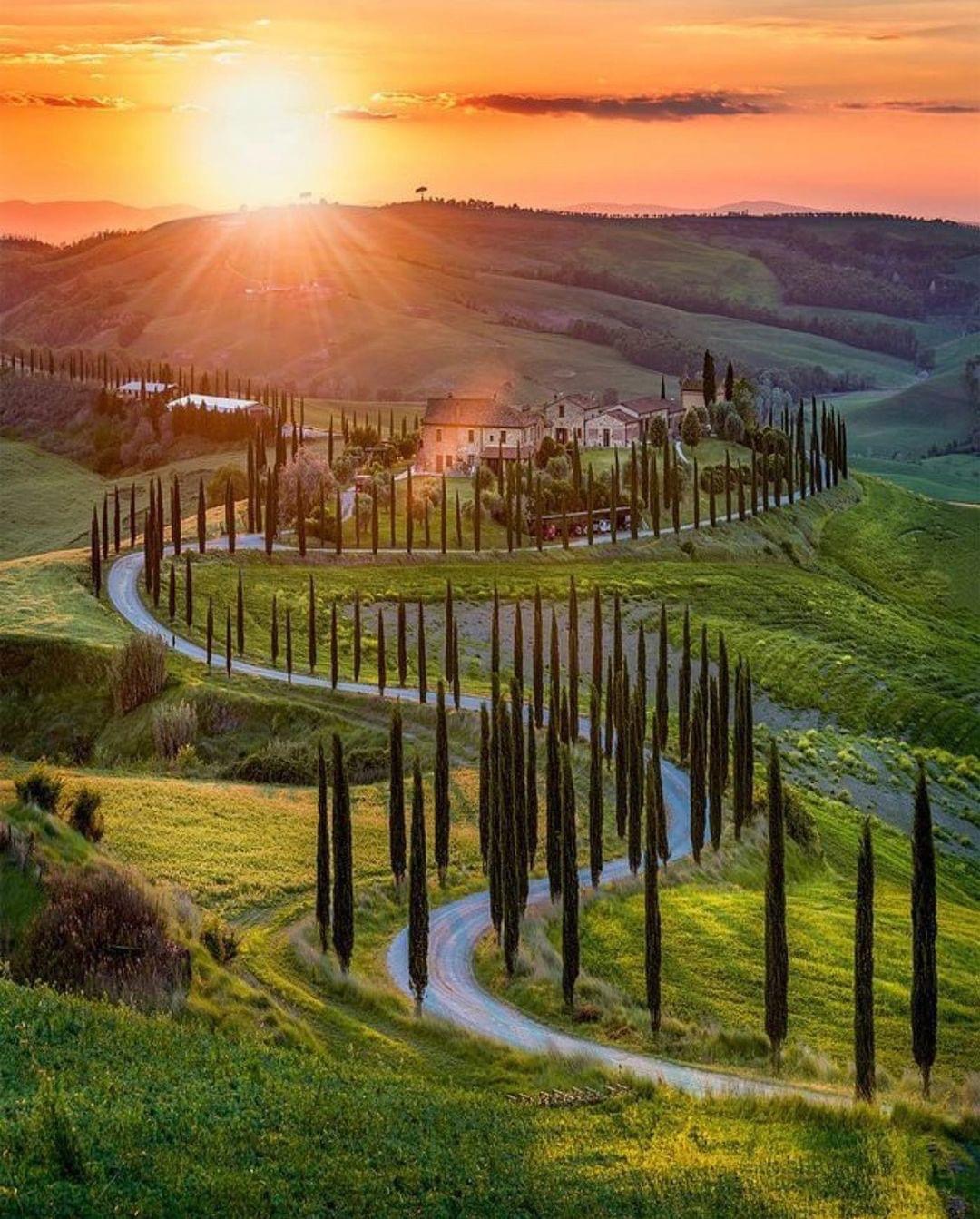 Scenic Tuscan hills at sunset
